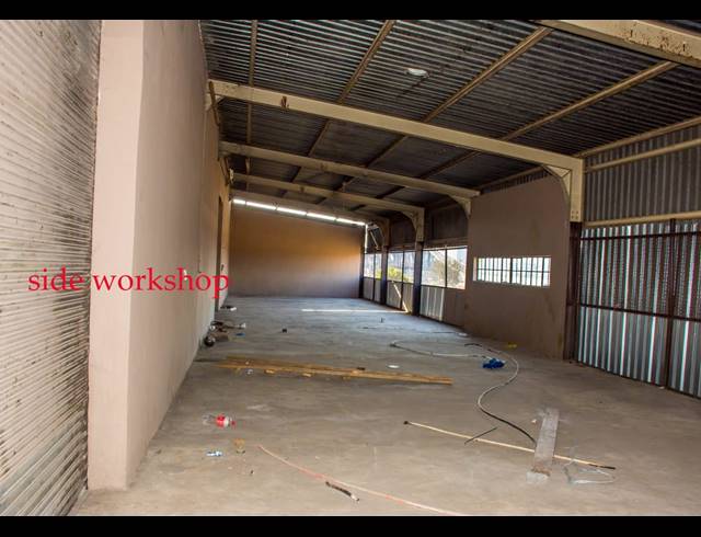 1,800M² BUILDING FOR SALE IN RUSTENBURG INDUSTRIAL